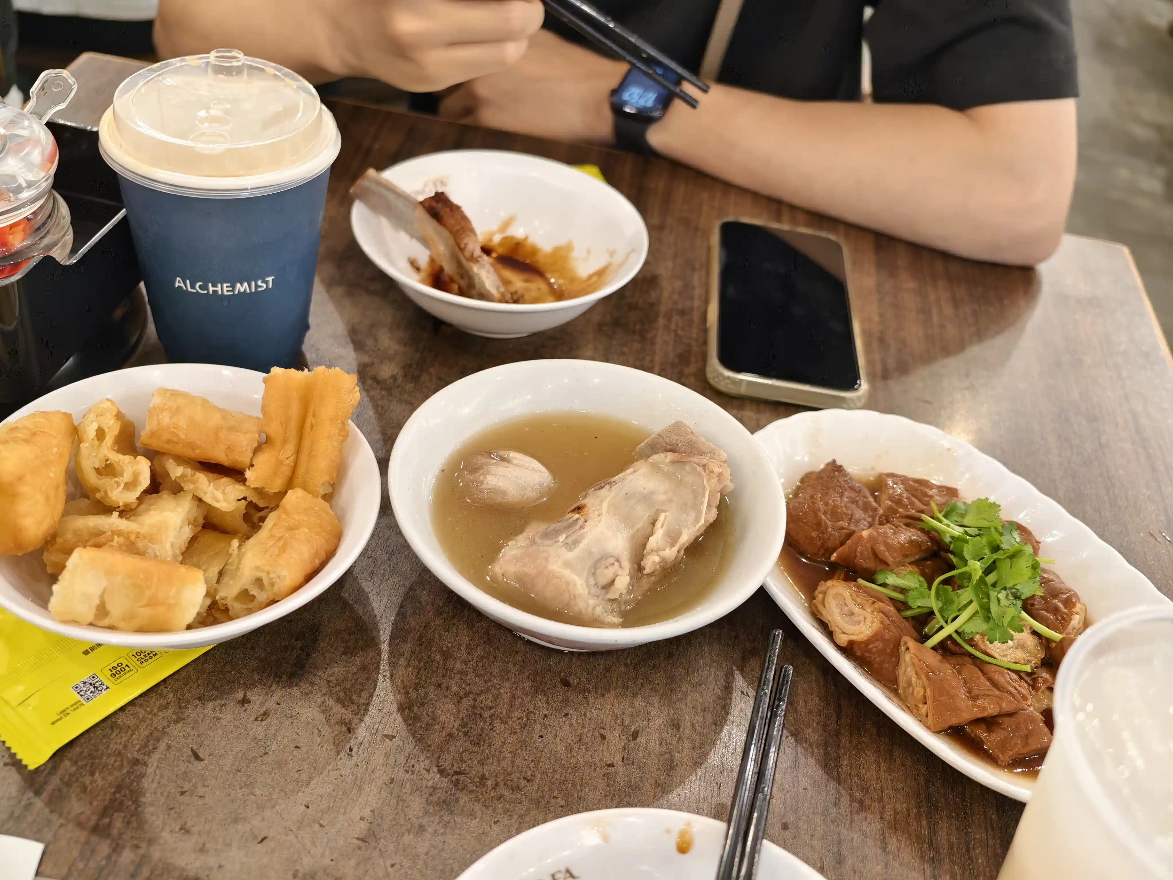 吃完肉骨茶某人又去wc了