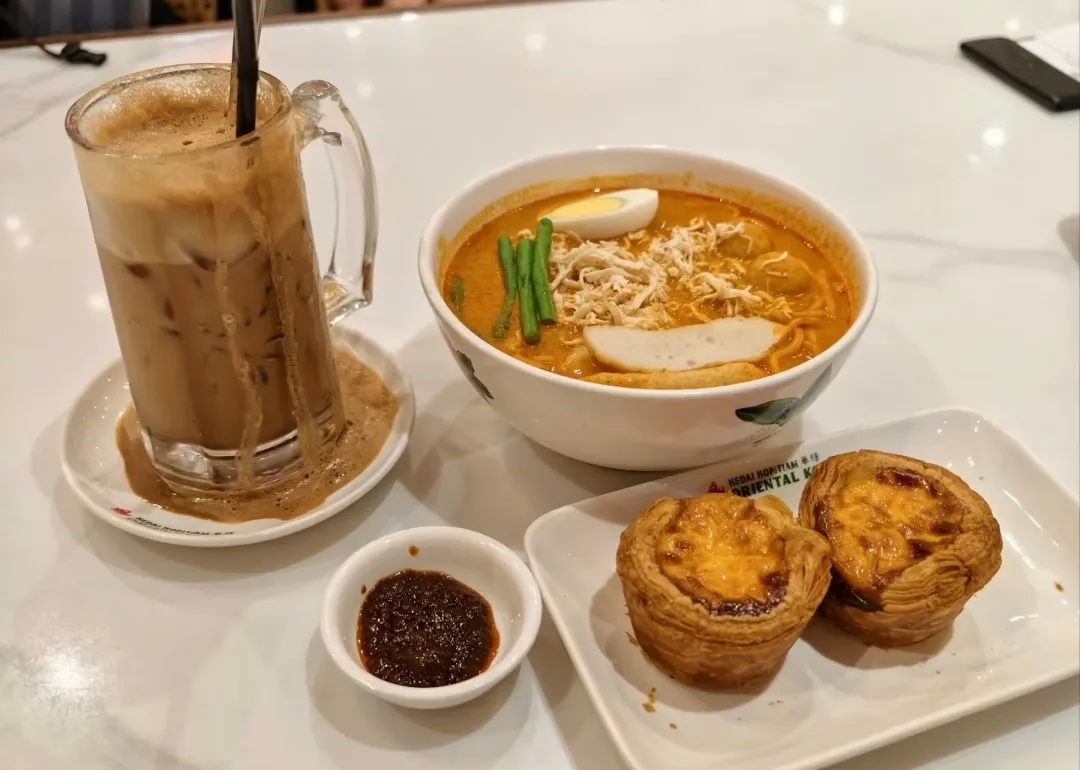 机场华阳冰室，好好吃！ 还差个菠萝包，详见山今大众点评主页